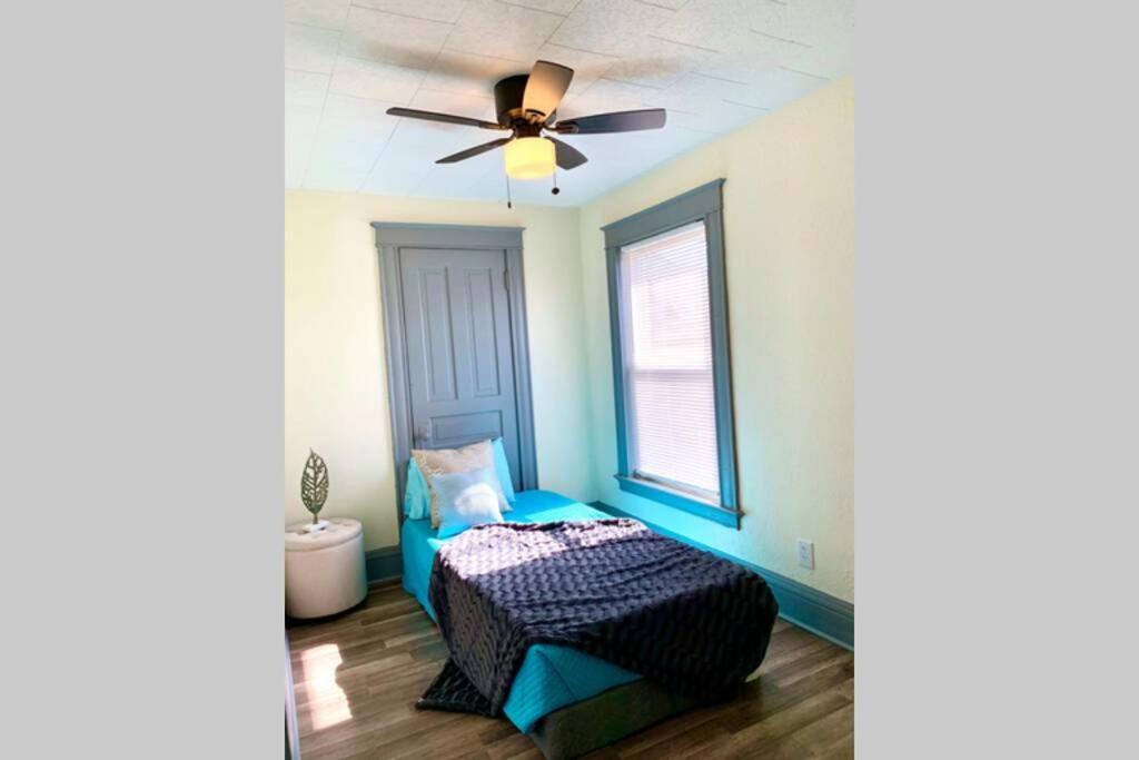 5Br Niagara Getaway Prime Location-Sleeps 10 Villa ไนแอการาฟอลส์ ภายนอก รูปภาพ