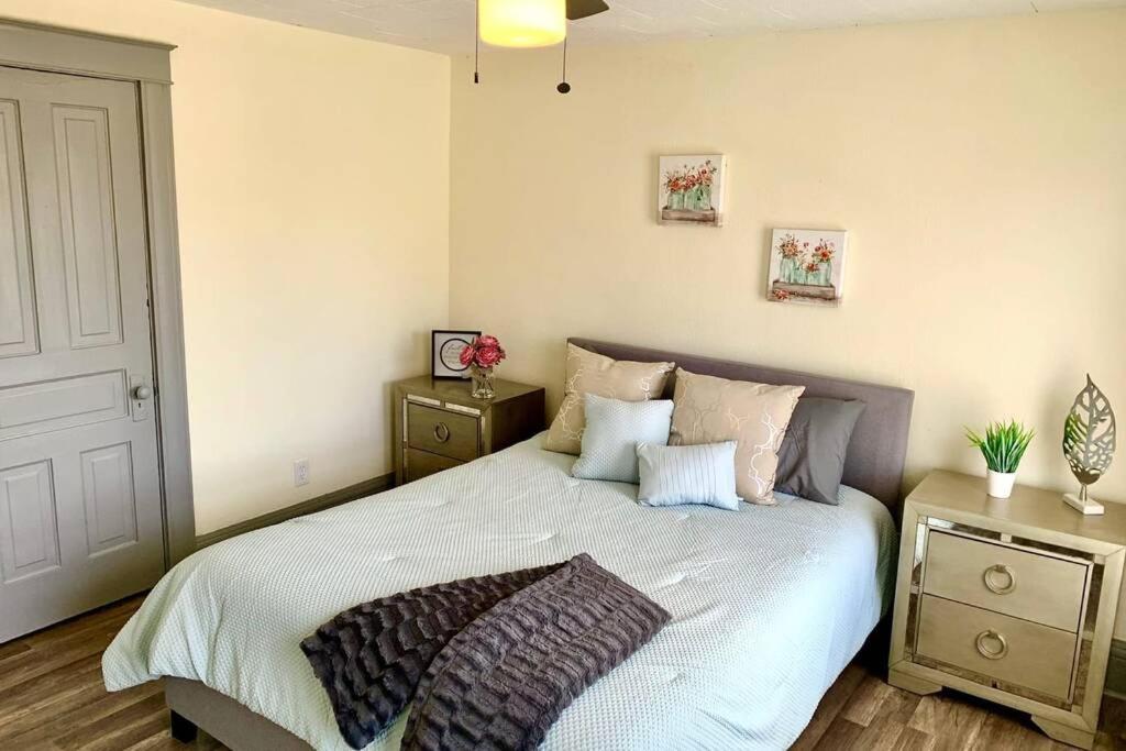 5Br Niagara Getaway Prime Location-Sleeps 10 Villa ไนแอการาฟอลส์ ภายนอก รูปภาพ